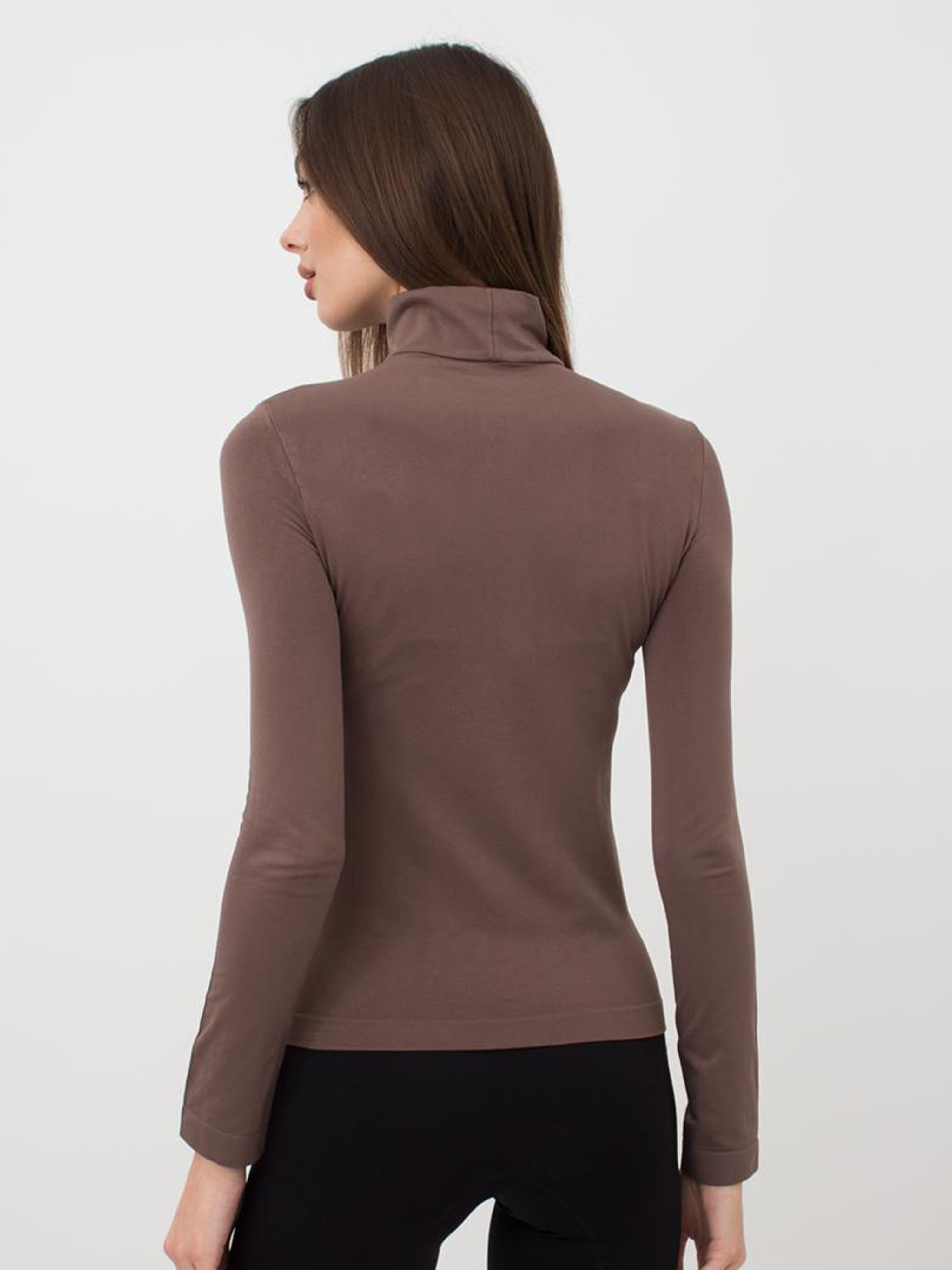 Seamless Turtleneck Long Sleeve Top in Brown