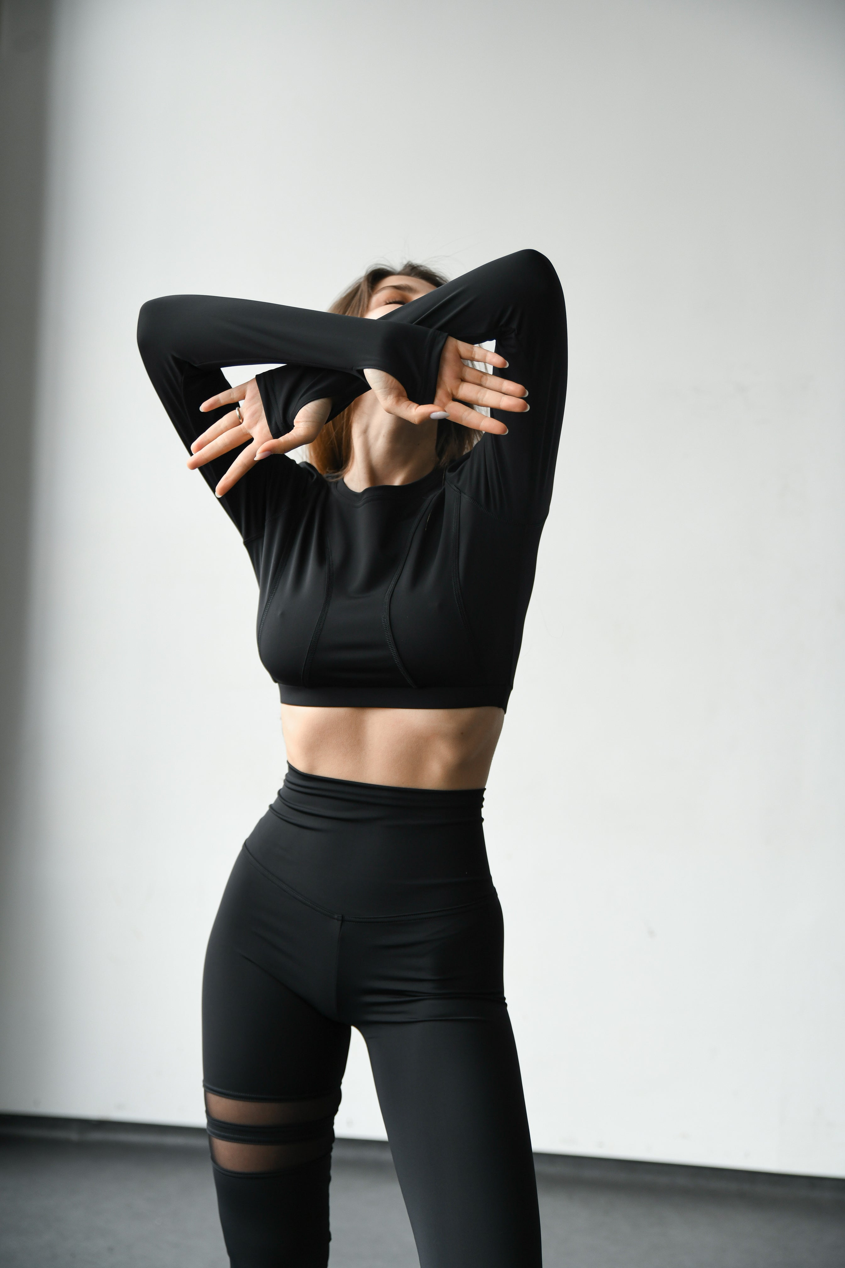 Galaxy Contour Long Sleeve Thumbhole Cropped Top in Black