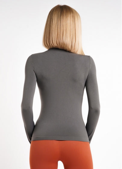 Seamless Turtleneck Long Sleeve Top in Dark Gray