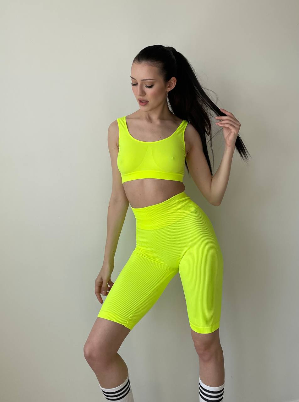 Seamless Ribbed One Size Bike Shorts in Neon Yellow