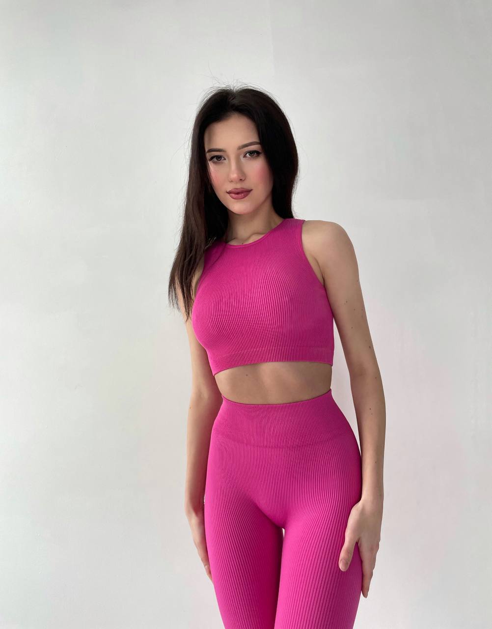 Seamless Ribbed Scrunch Leggings in Fuchsia