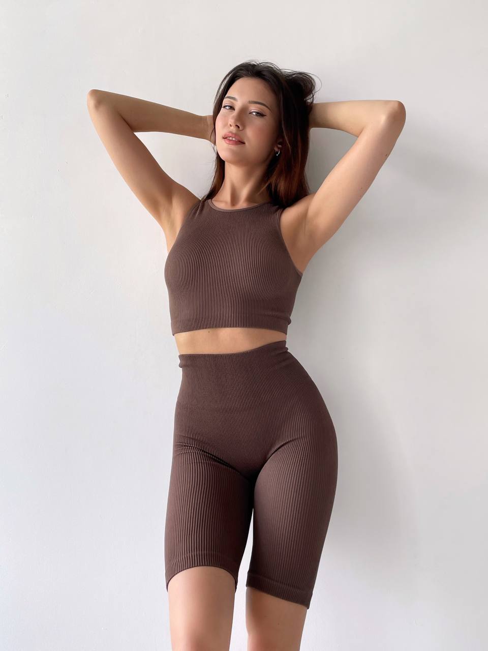 Seamless Ribbed Above Knee Scrunch Bike Shorts in Chocolate