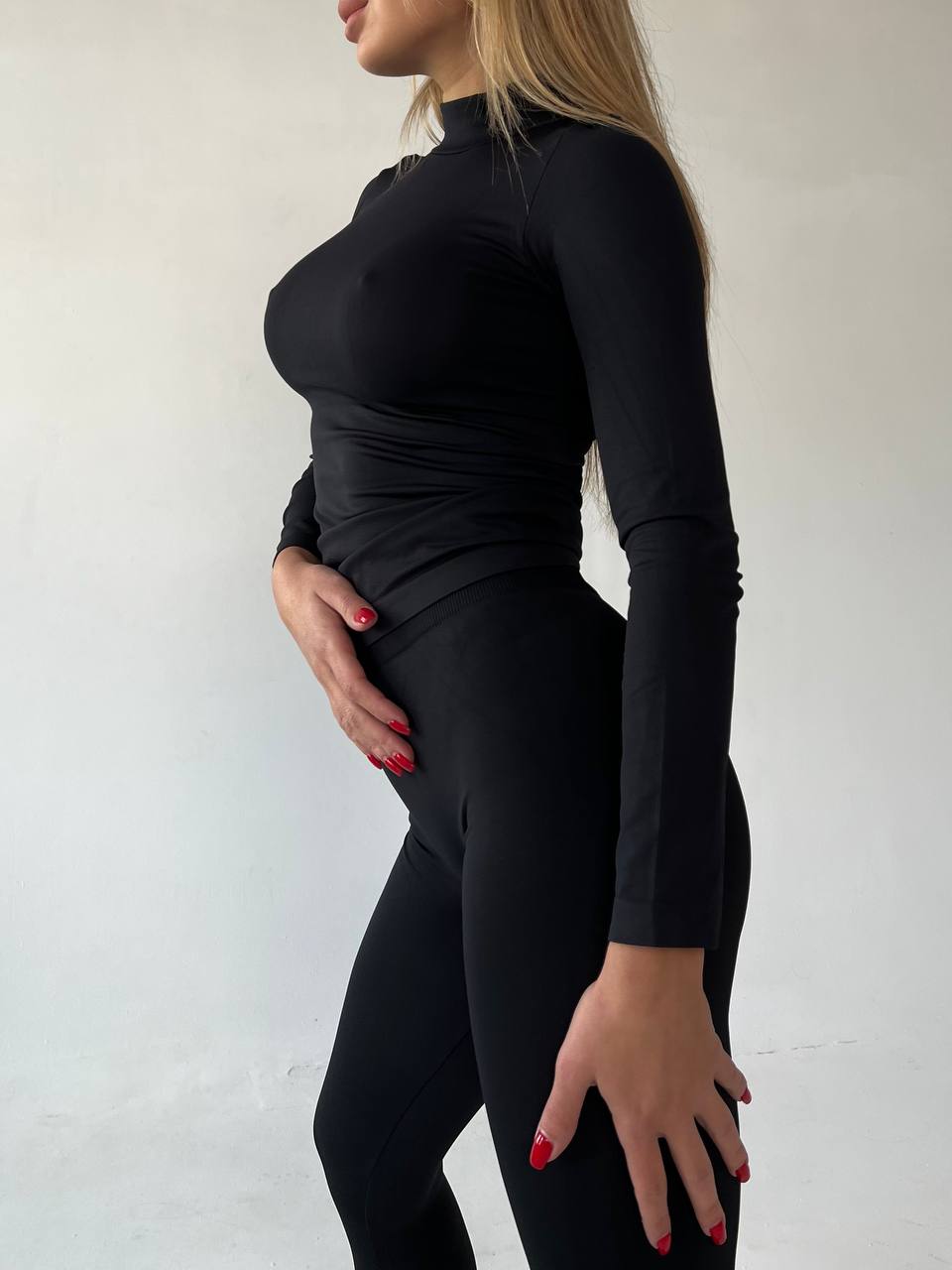 Seamless Stirrup Leggings in Black