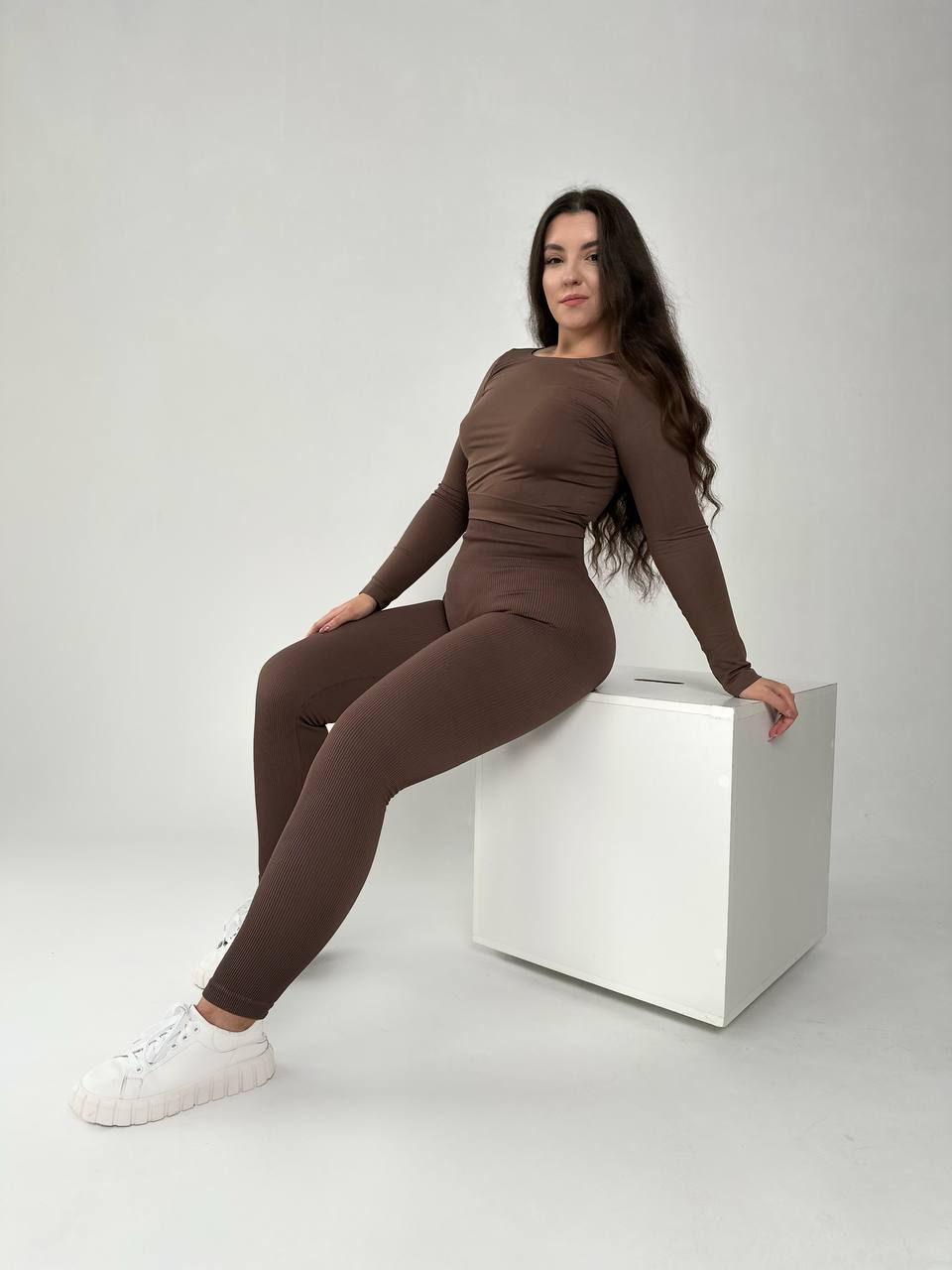 Seamless Cropped Long Sleeve Top in Brown