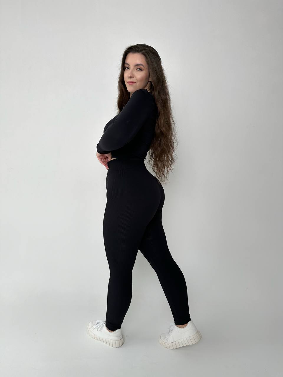 Seamless Cropped Long Sleeve Top in Black