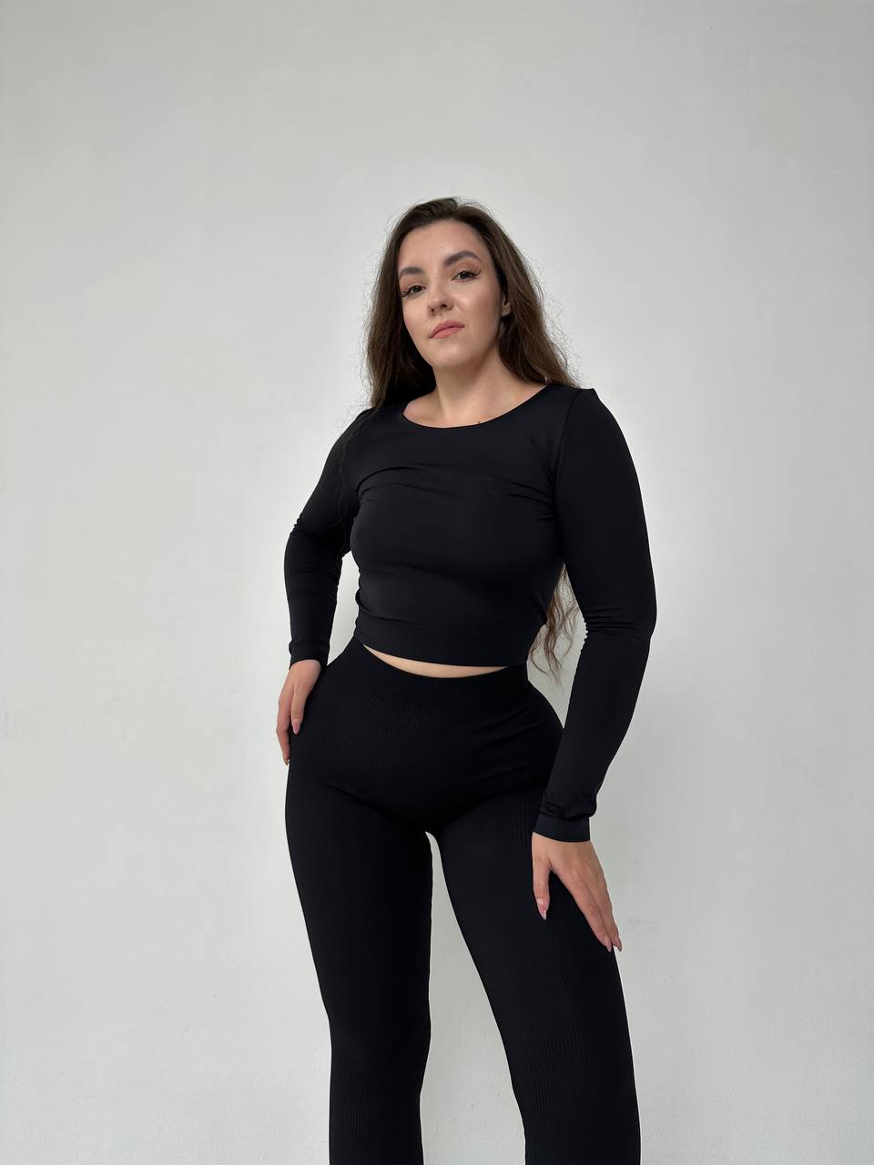 Seamless Cropped Long Sleeve Top in Black