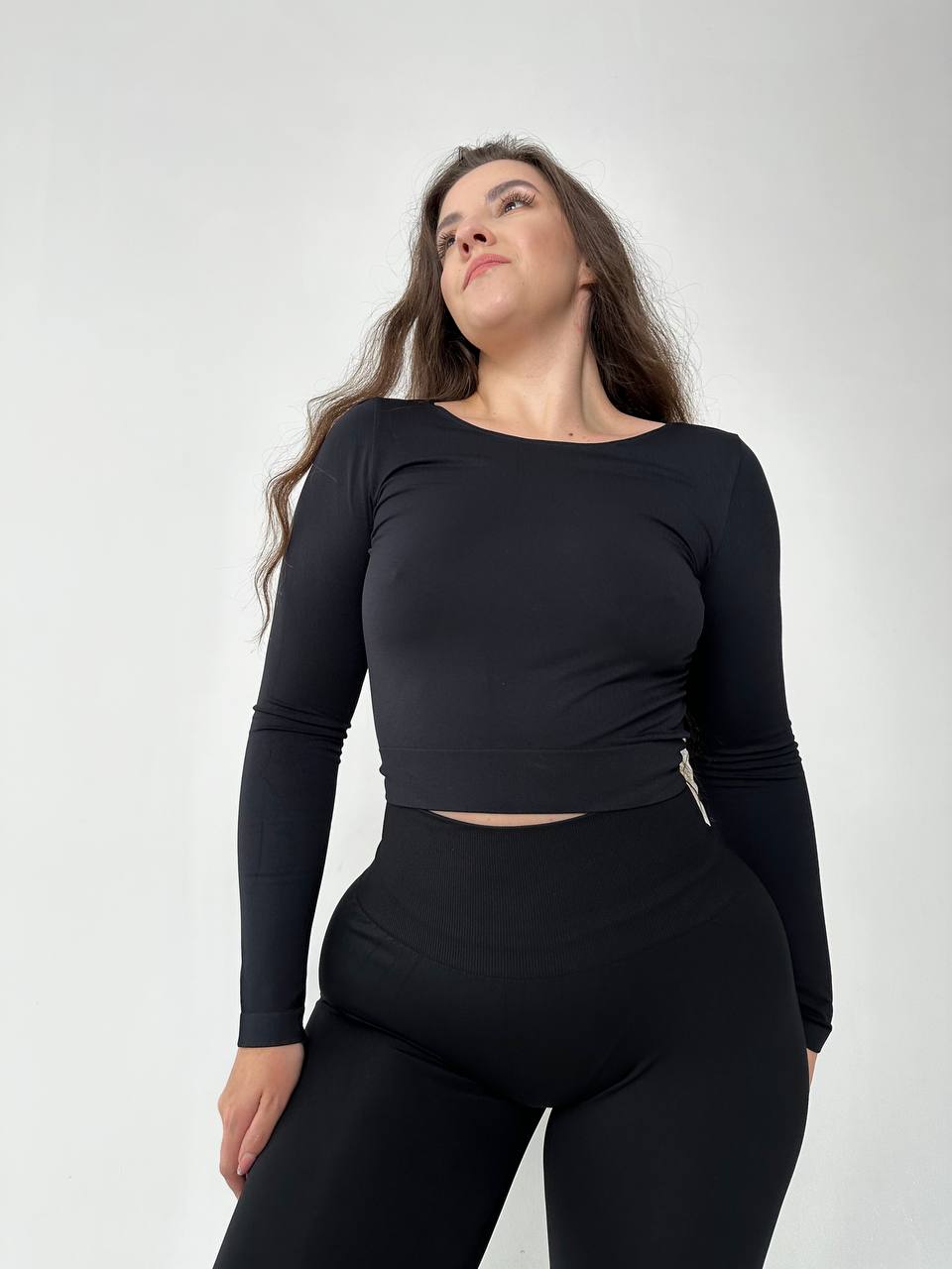 Seamless Cropped Long Sleeve Top in Black