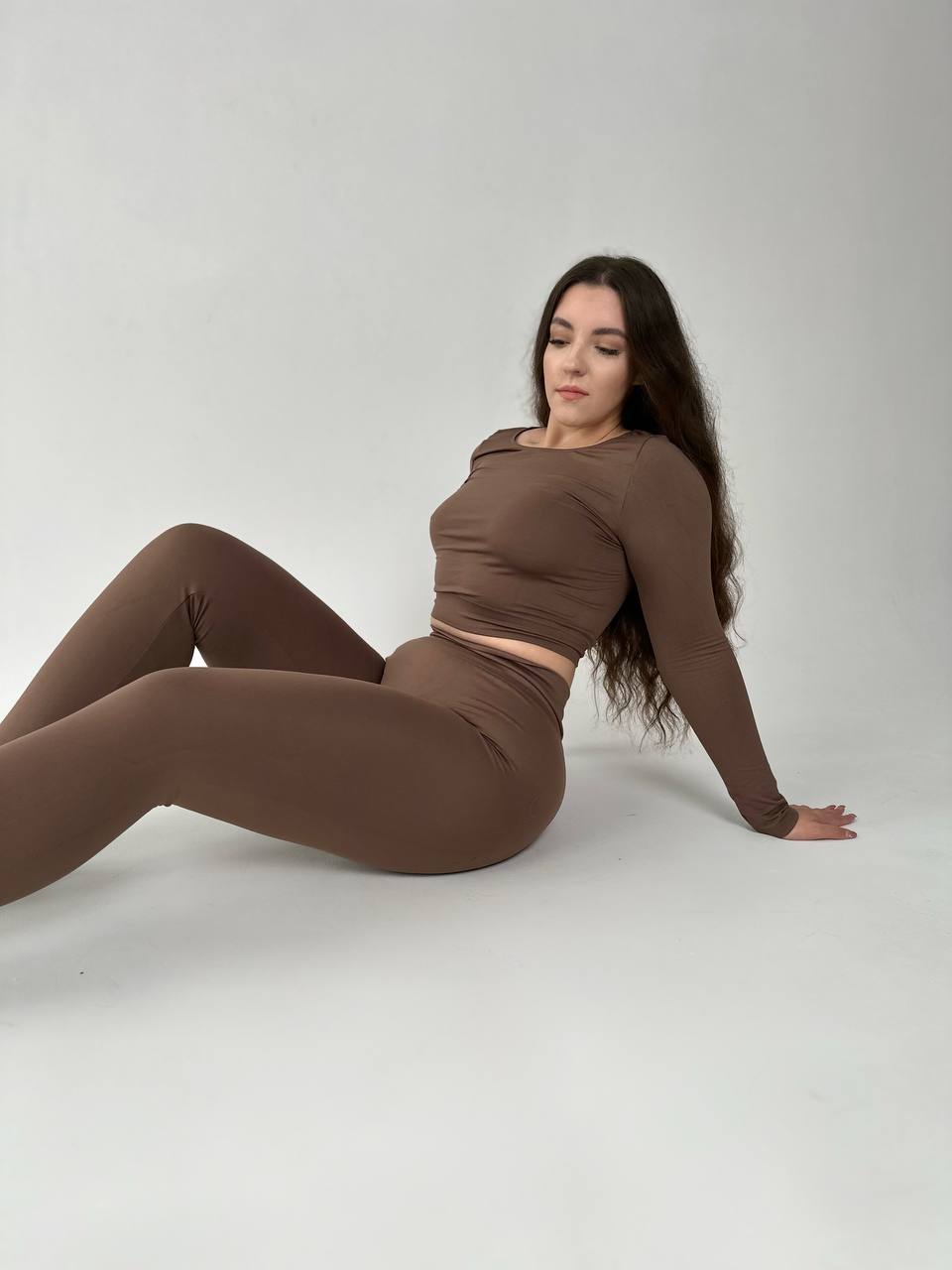 Seamless Cropped Long Sleeve Top in Brown