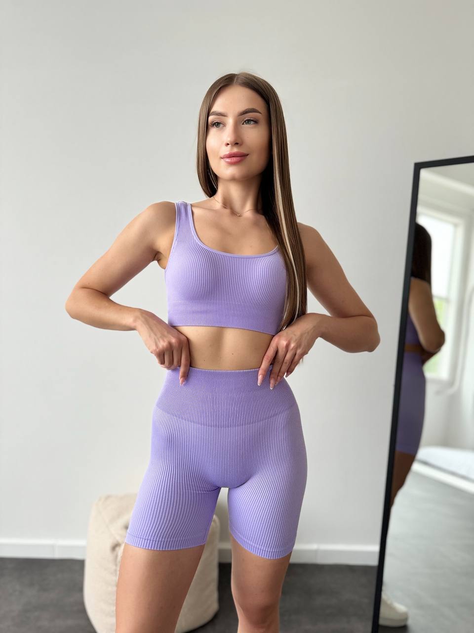 Seamless Ribbed Mid Thigh Scrunch Bike Shorts in Lavender