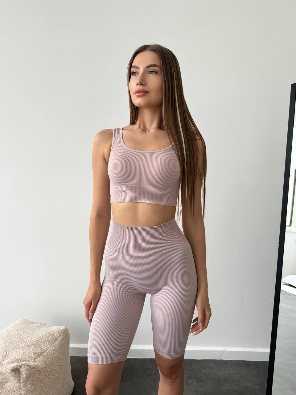 Seamless Ribbed Bra in Pastel Pink